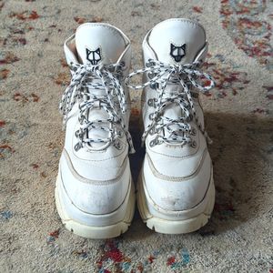 NAKED WOLFE WHITE SPIKE LEATHER sz 8 soft leather